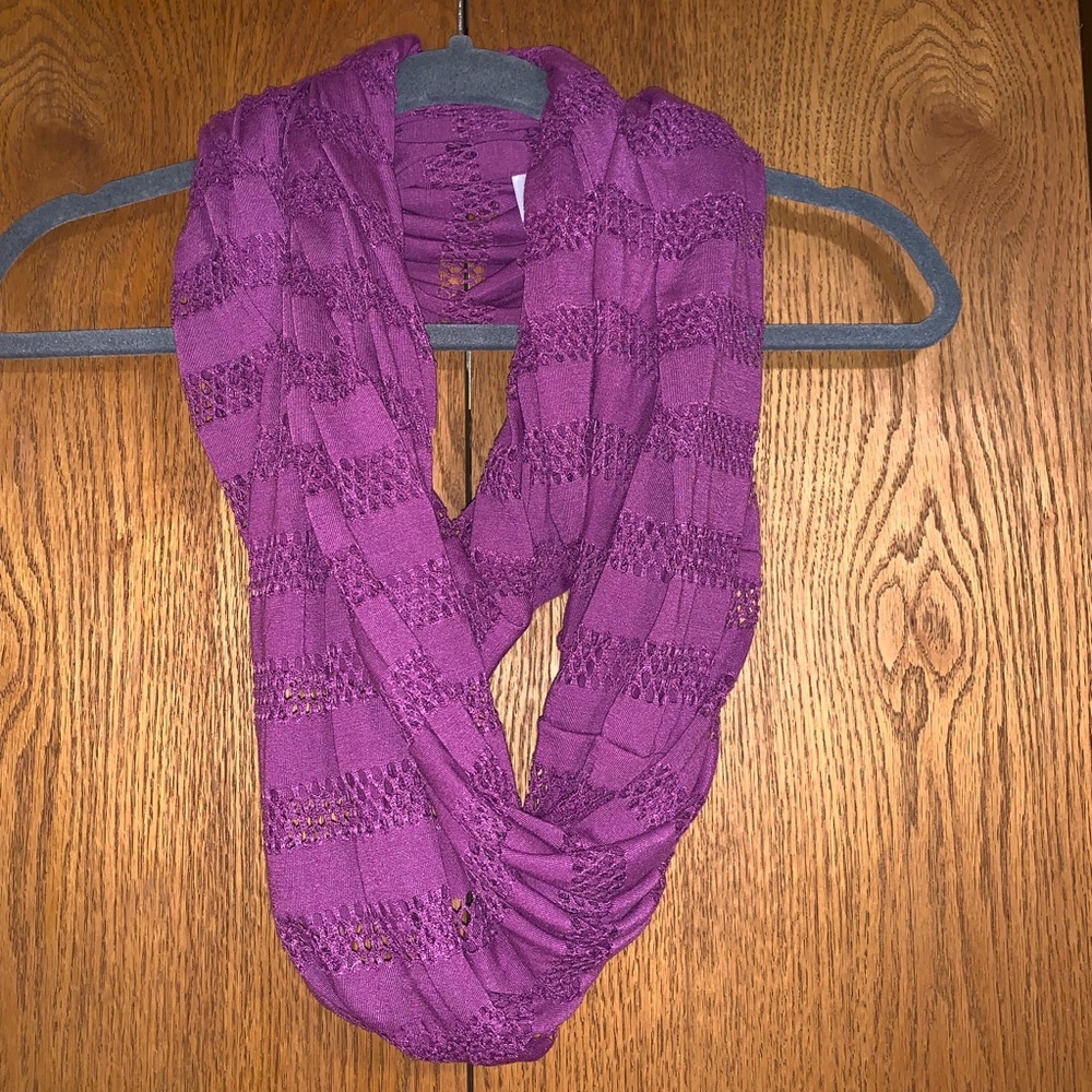 🌴5/$25 purple scarf